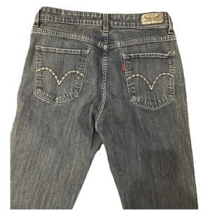 Levi’s Jeans Women Blue 30x32 Mid Rise Skinny Designs On Back Pockets